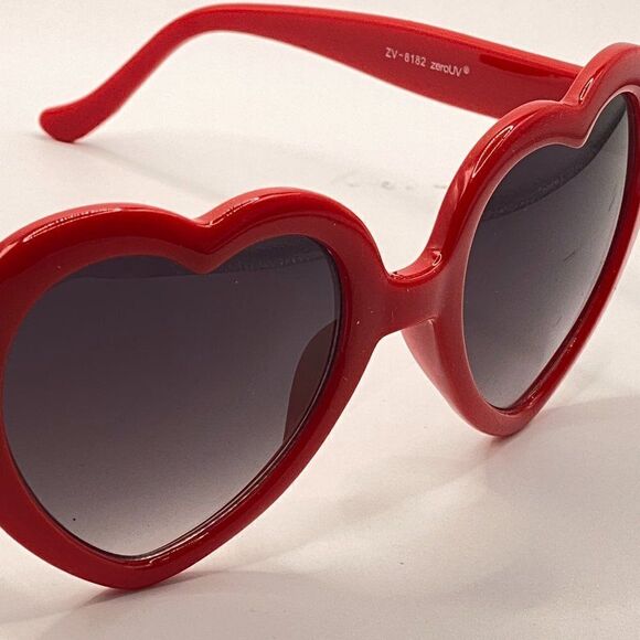 0955 Debbie Oversized Heart Shaped  Sunglasses  Red Frames Grey Lenses UV … - Picture 8 of 10